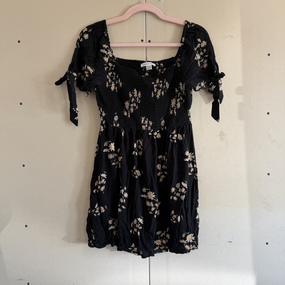 American Eagle Black Floral Smocked Tie Sleeve Babydoll Dress Medium